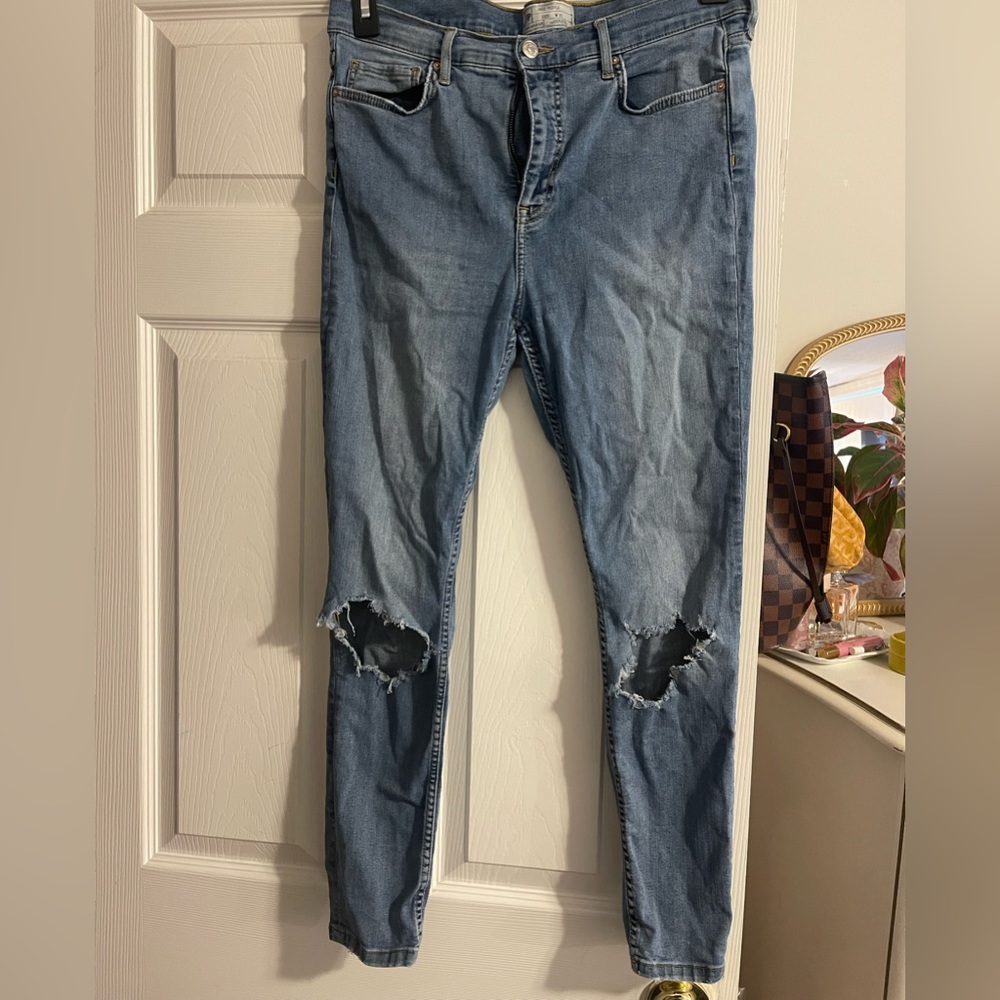 We the free stretchy skinny jeans with holes